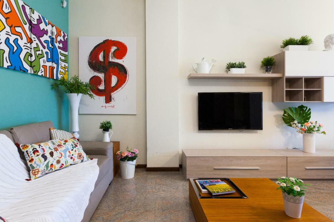 Downtown Eco Chic Apartment Milan Exterior photo